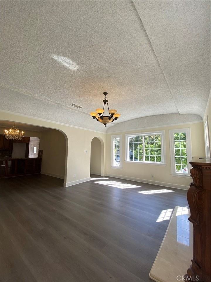 521 E Valencia Ave #A - Photo 4 of 10