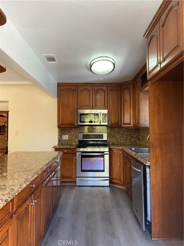 521 E Valencia Ave #A - Photo 7 of 10