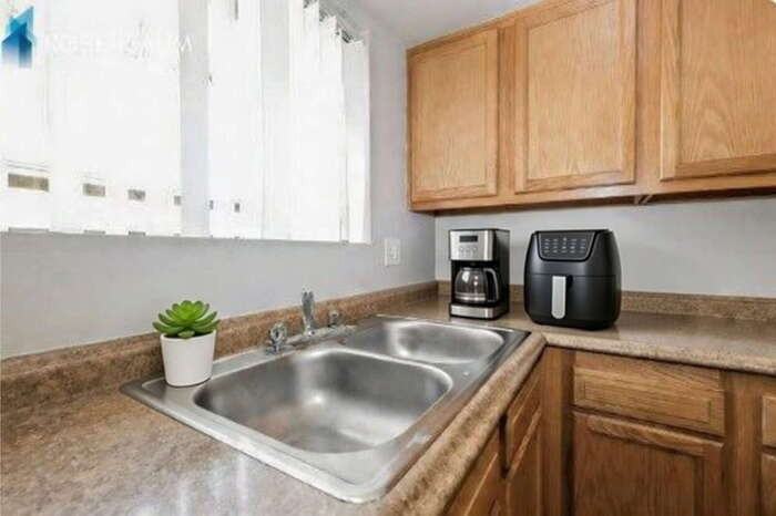 3313 W Harmont Dr #3 - Photo 4 of 8