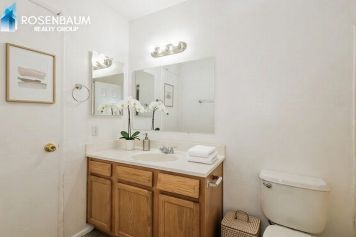 3313 W Harmont Dr #3 - Photo 7 of 8
