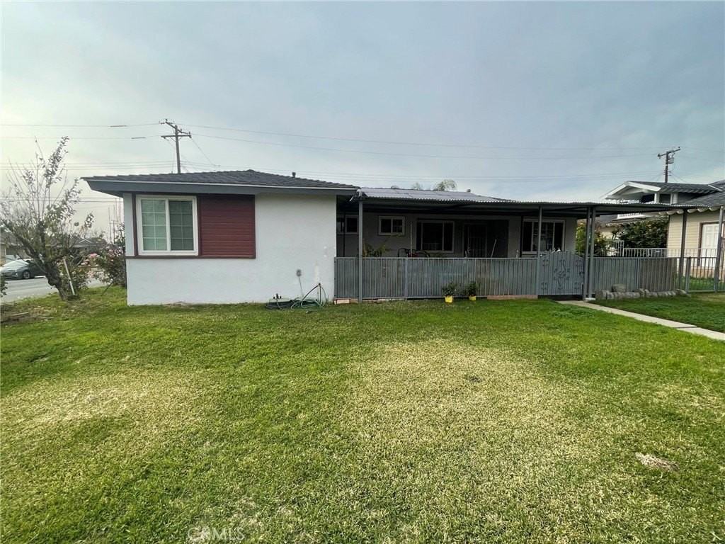 6205 N Hanlin Ave - Photo 3 of 24