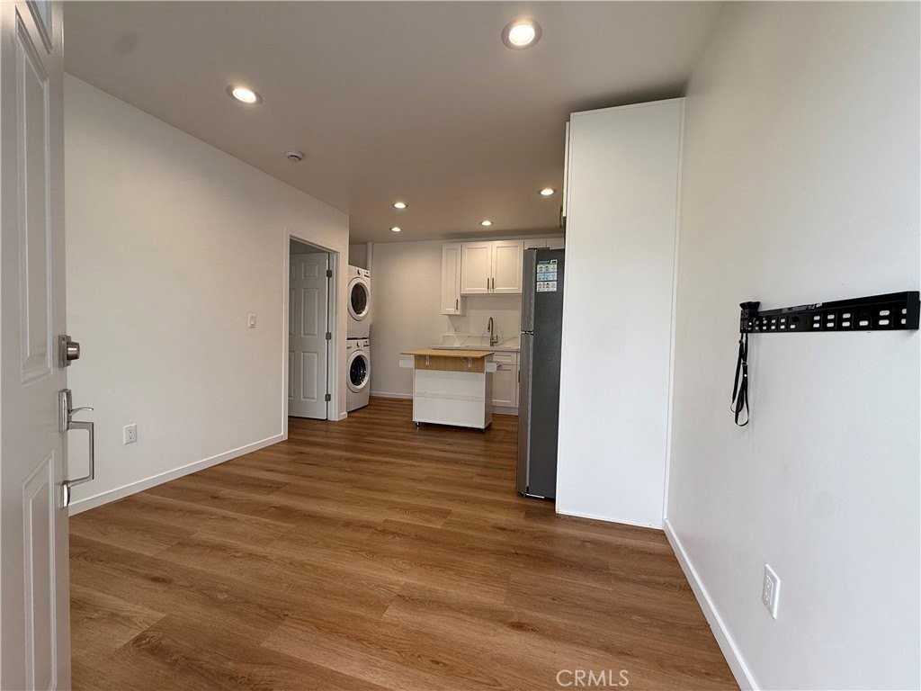 6440 Jumilla Ave #1-2 - Photo 5 of 14