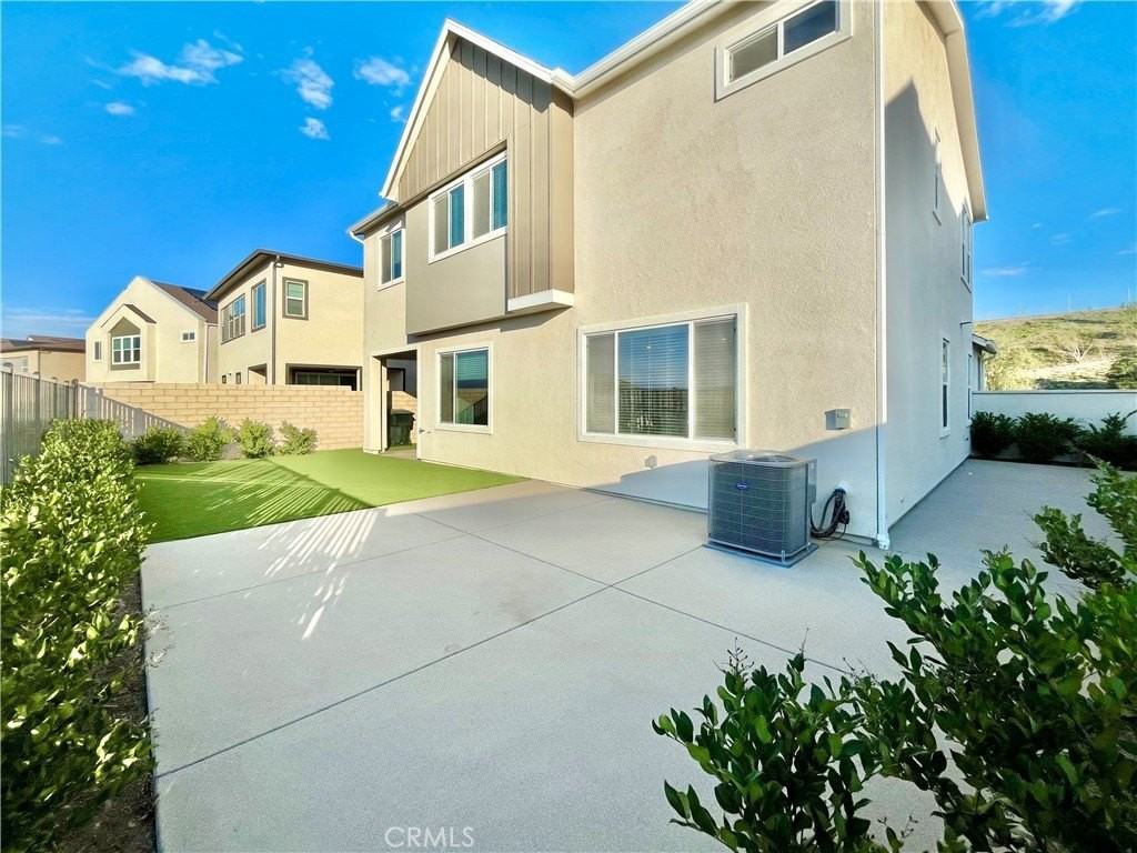 27237 Release Pl - Photo 3 of 23