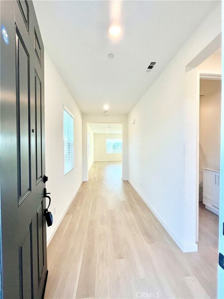 27237 Release Pl - Photo 4 of 23