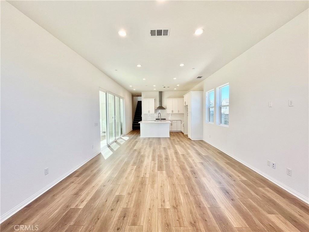 27391 Powder Ridge Ct - Photo 3 of 22