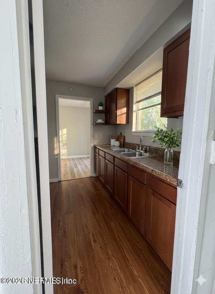 2706 Palafox St - Photo 5 of 21