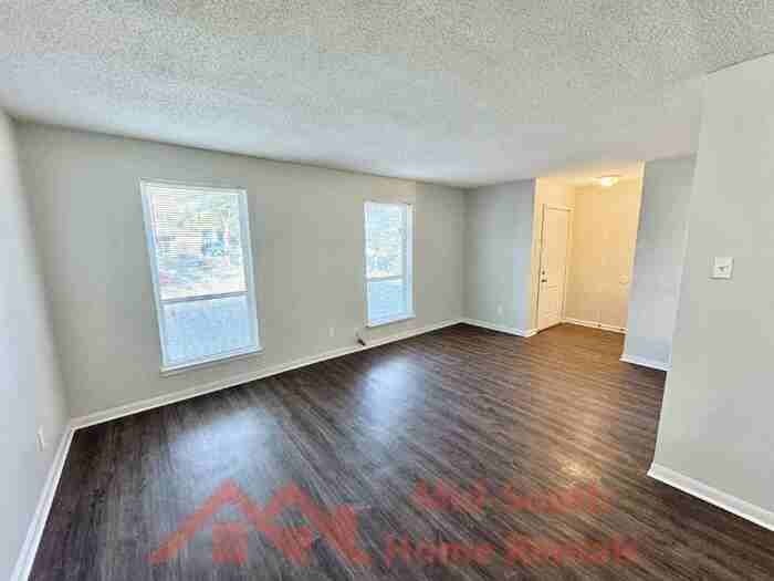 4079 Forest View Dr - Photo 2 of 16