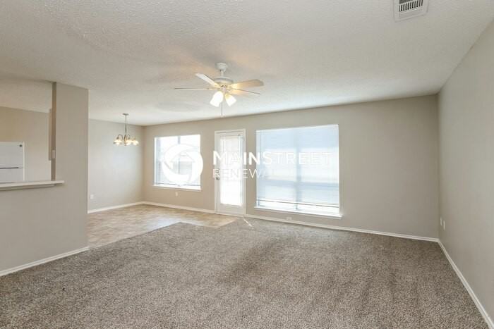 12812 Dove Field Ln - Photo 4 of 17