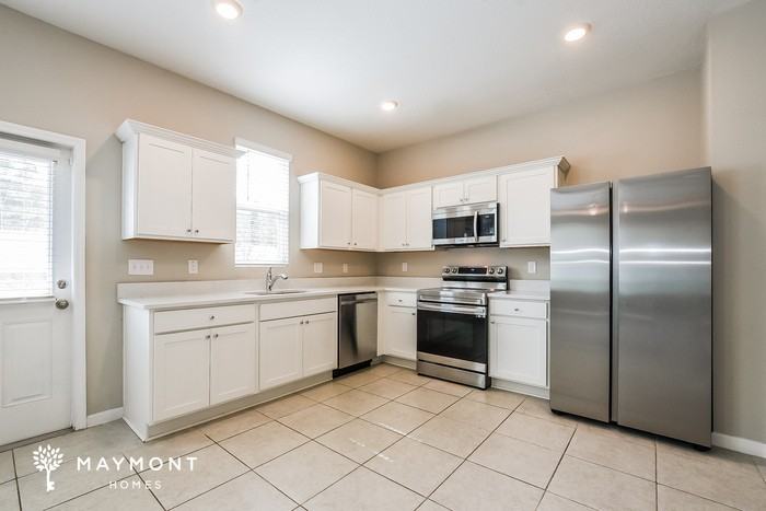 2620 Island Walk Dr - Photo 7 of 16