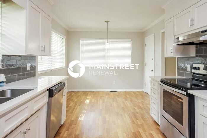 2025 Rockwood Ln - Photo 6 of 16