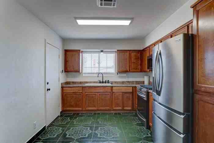 218 W Euclid Ave - Photo 7 of 24