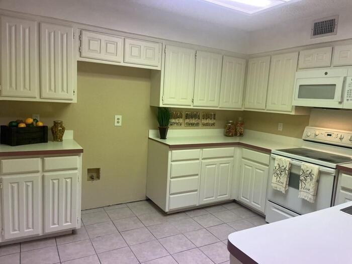 6302 Meadowmere Ln - Photo 6 of 20