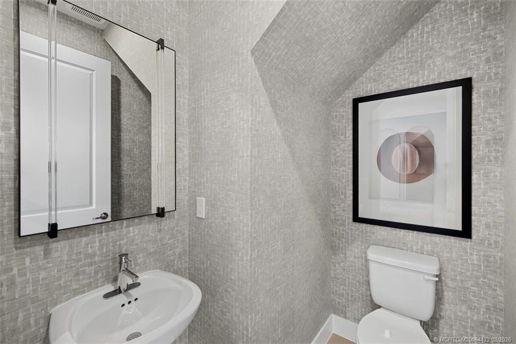 823 SW Prairie Avenue - Photo 4 of 50