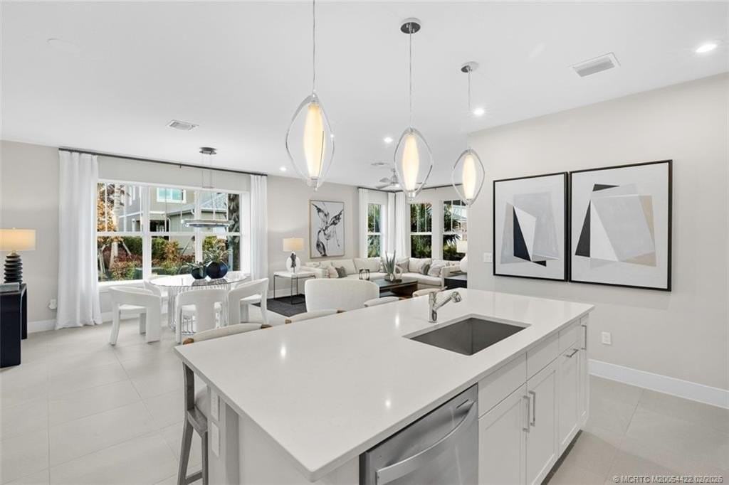 823 SW Prairie Avenue - Photo 7 of 50