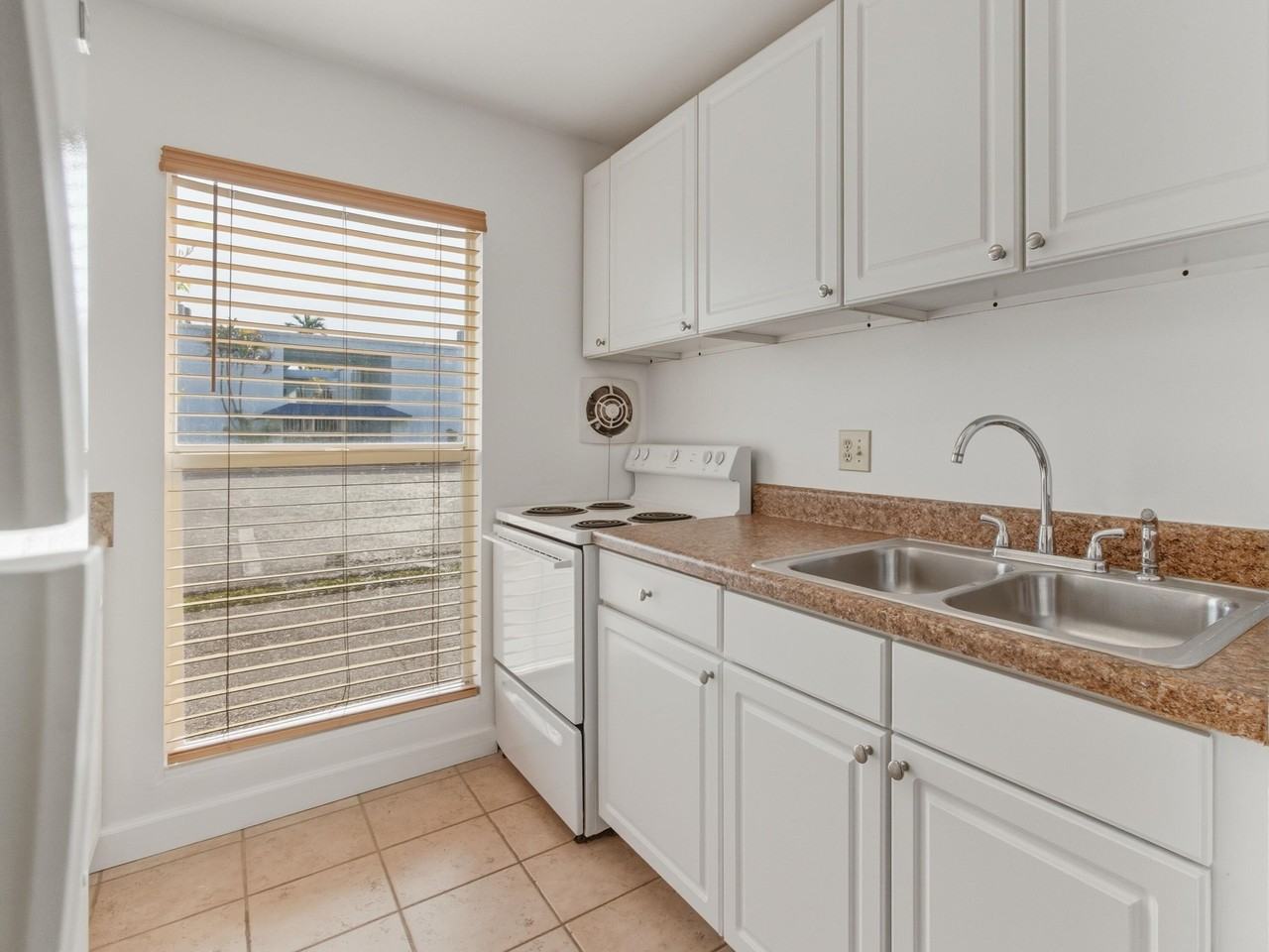 727 Hummingbird Way #2 - Photo 7 of 16