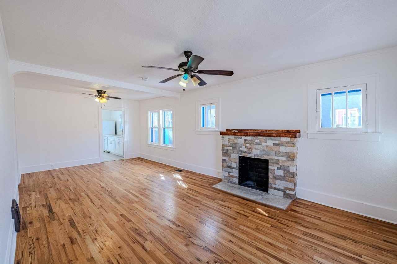 720 Marquette Ave Nw - Photo 4 of 11