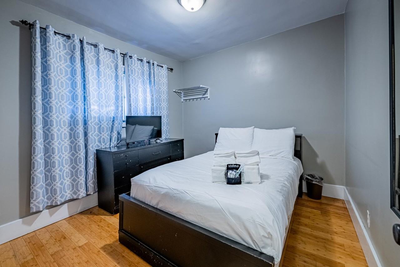 902 Marquette Ave Nw - Photo 5 of 11