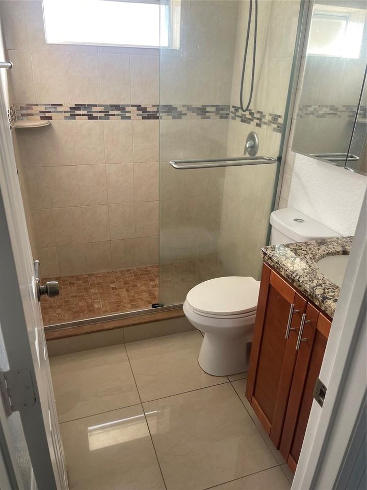 3611 Northeast 15th Avenue - Photo 7 of 7