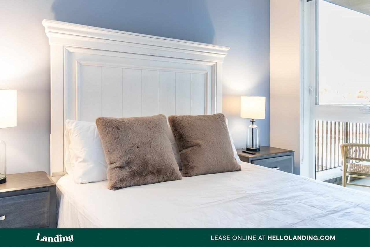 343 S 400 E - Photo 4 of 50