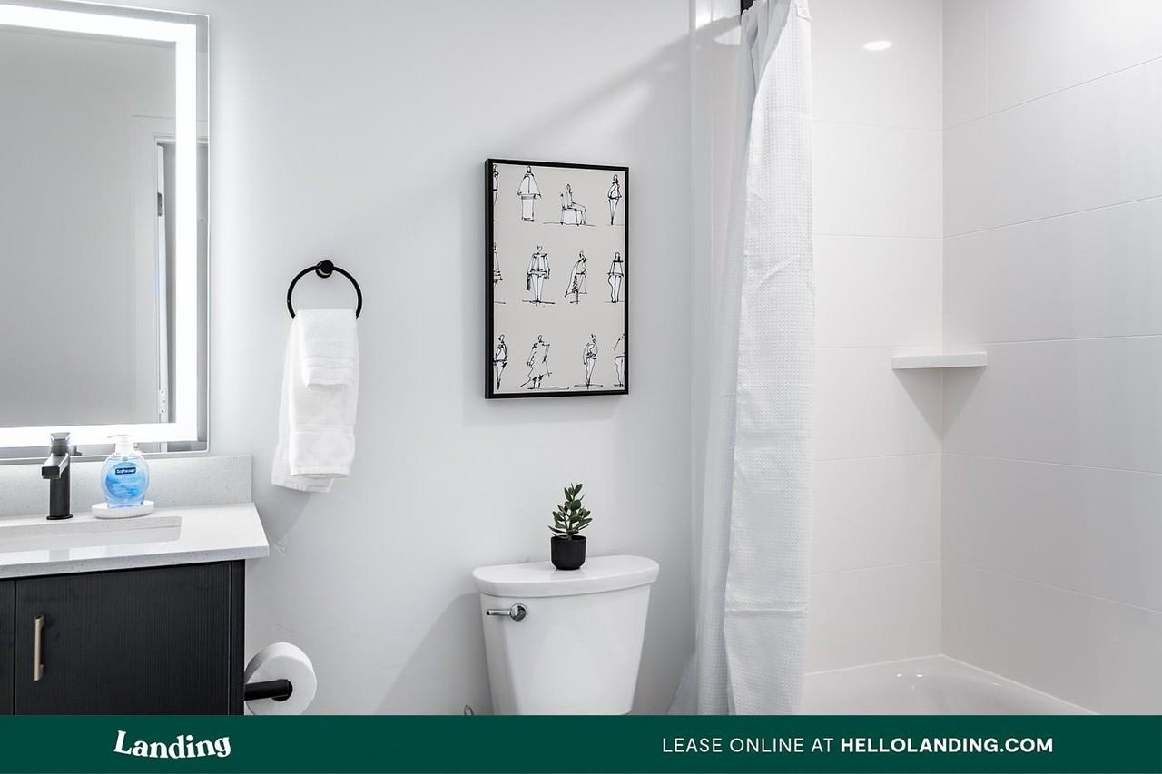 343 S 400 E - Photo 6 of 50