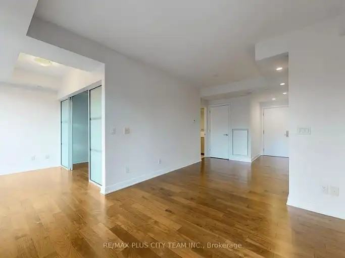 55 Front St E #716 - Photo 2 of 18