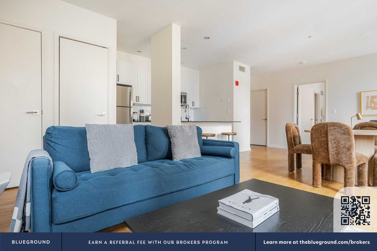 1 India Street - Photo 4 of 36