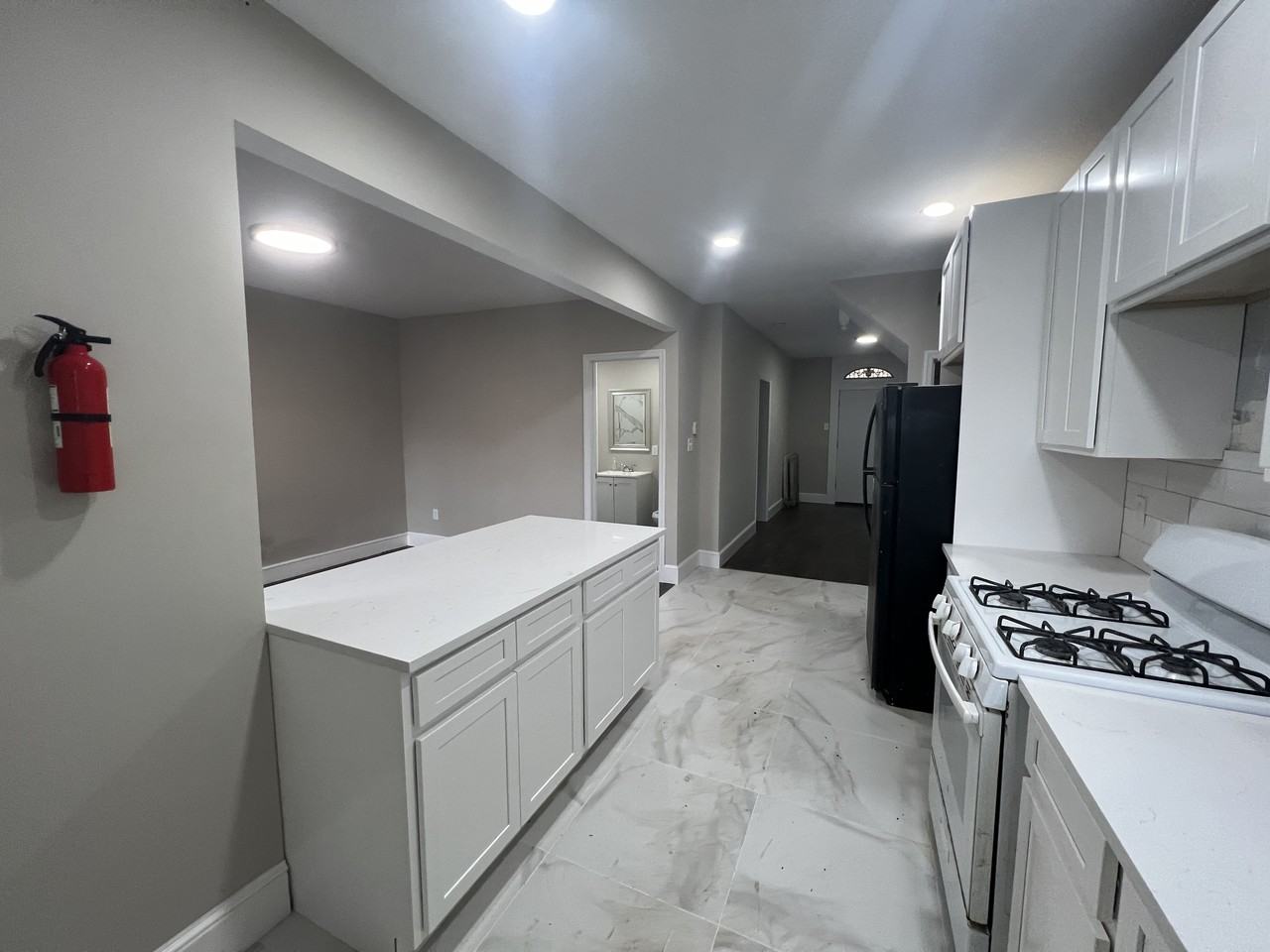 218 South 11th Street - Photo 3 of 11