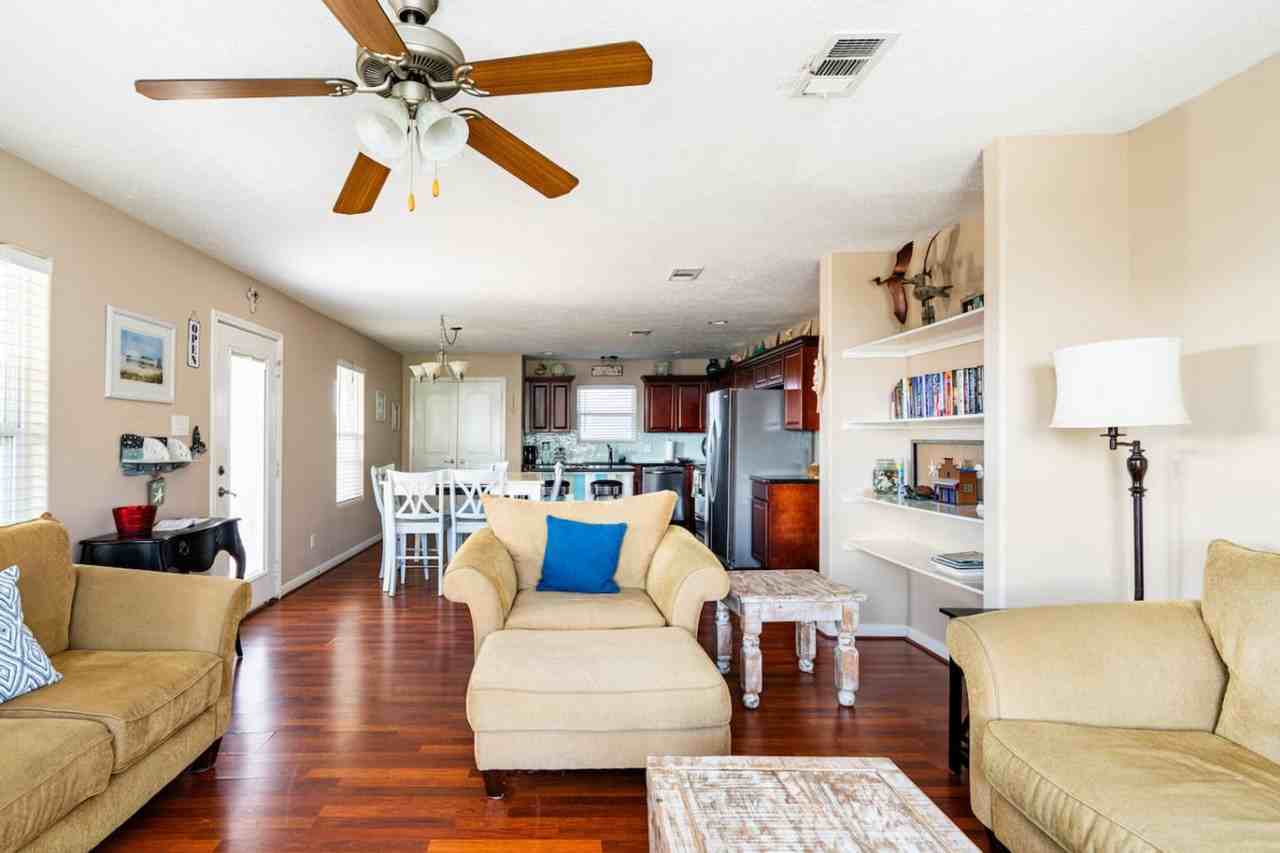 820 Sandollar #1351282P - Photo 3 of 50