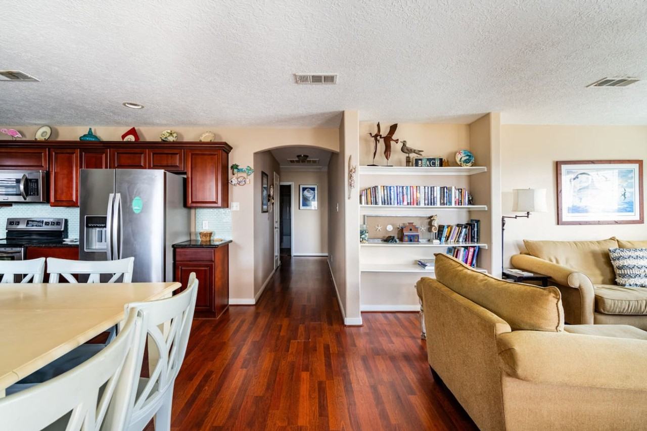 820 Sandollar #1351282P - Photo 5 of 50