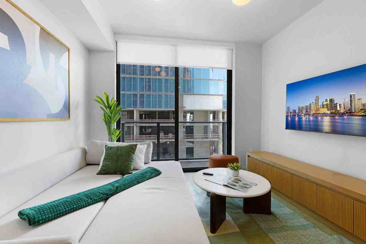 601 North Miami Avenue - Photo 5 of 60