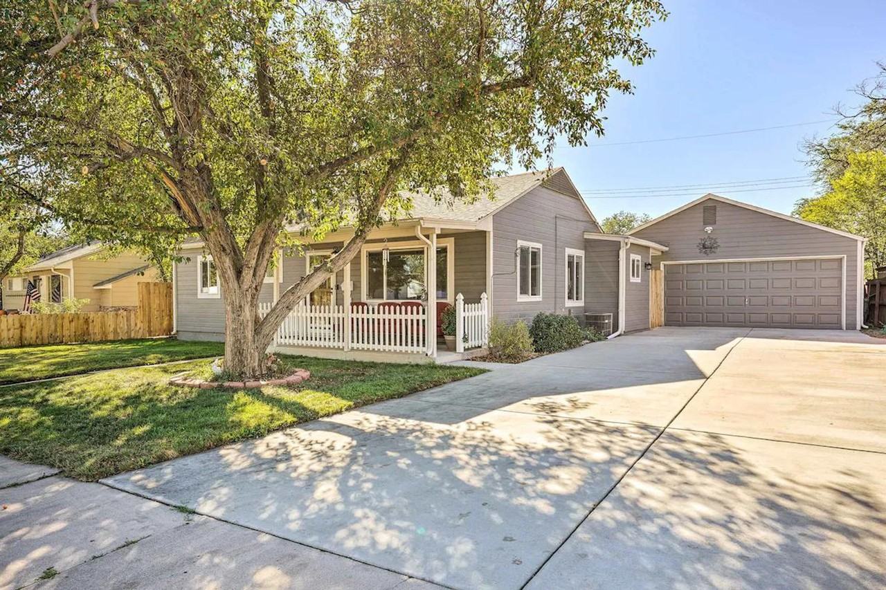 1217 Falcon Ave #1385894P - Photo 6 of 35