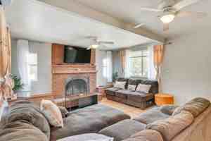 featured image of 858 E Alturas St