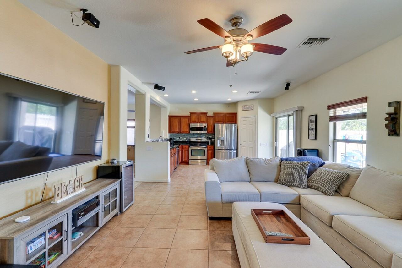 19053 N Wilson St #1386069P - Photo 2 of 36