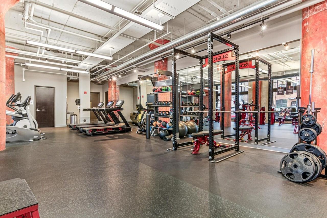 606 Washington Ave N #1468093P - Photo 3 of 50