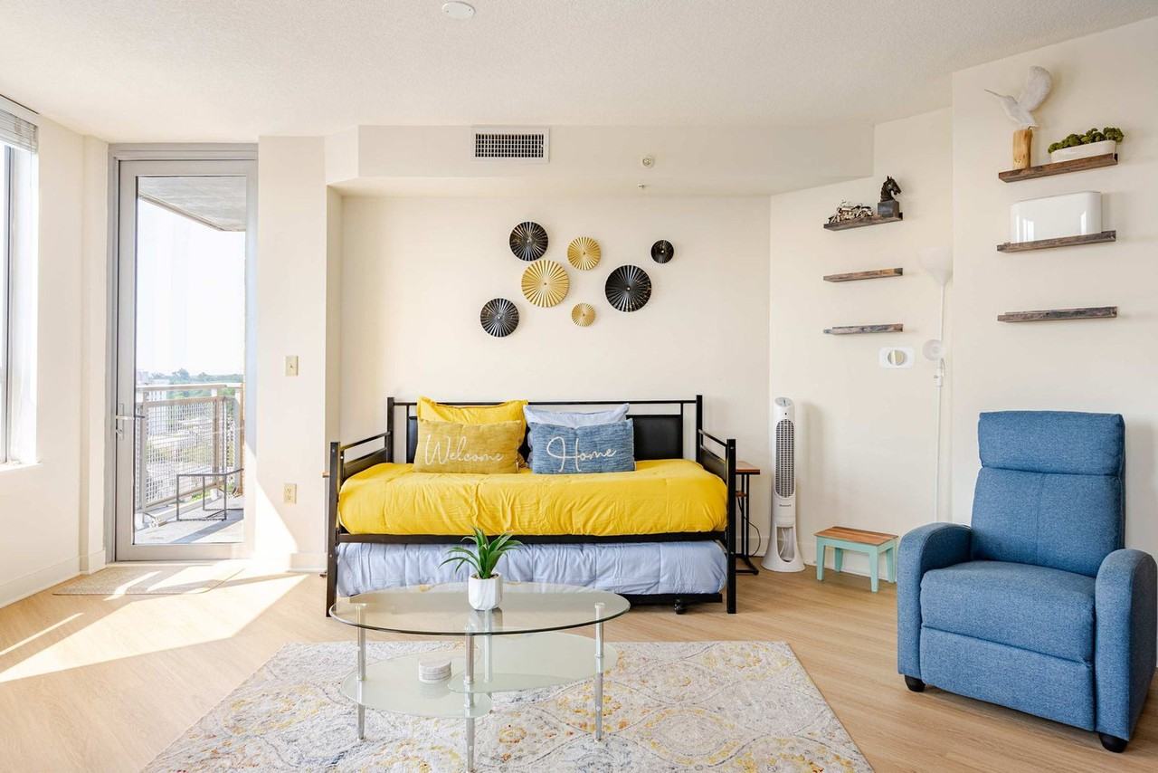 1133 E West Hwy #1461660P - Photo 2 of 35