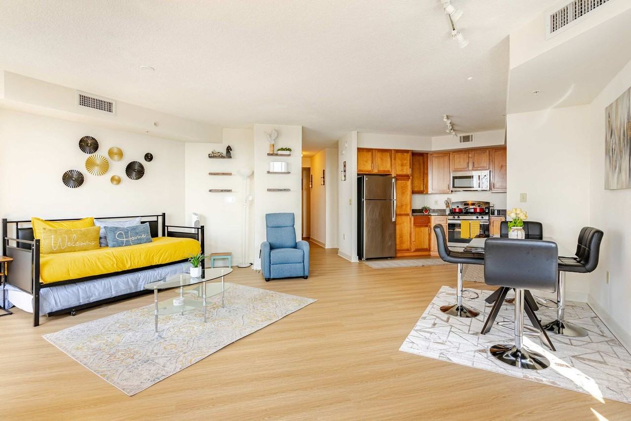 1133 E West Hwy #1461660P - Photo 4 of 35