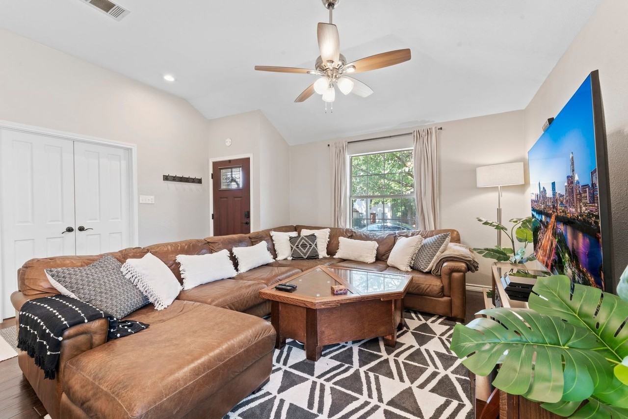 1820 Whirlwind Trl #1462782P - Photo 6 of 35