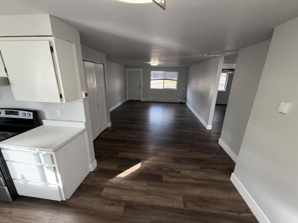 908 E Violet Ave - Photo 4 of 17