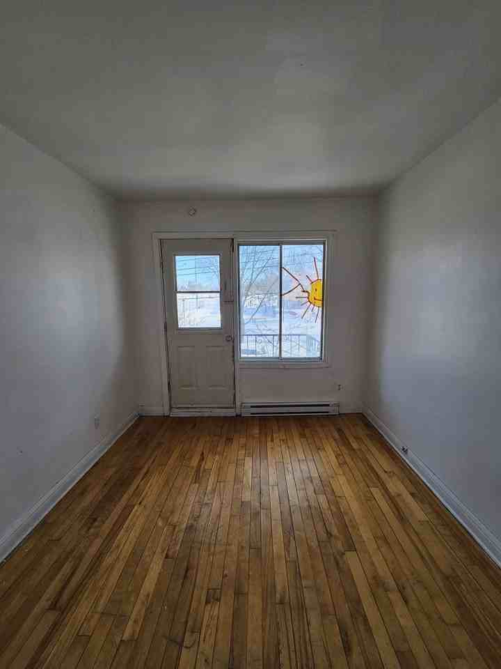 3825 Rue Beaubien Est #4 - Photo 3 of 12