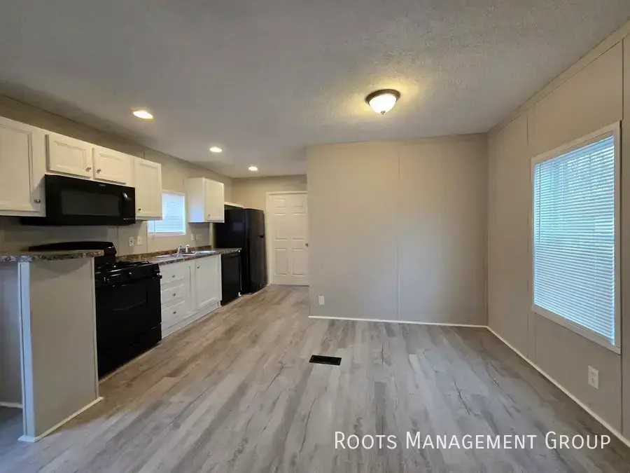 37 Eagle Dr #37 - Photo 3 of 18