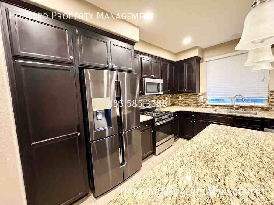 5663 Daylily St - Photo 5 of 16