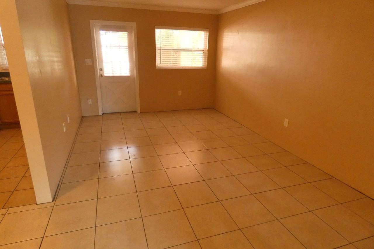 800 Tyrone Boulevard North #I-1 - Photo 2 of 9