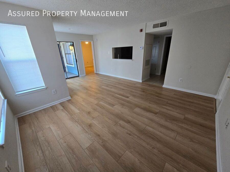 3708 Idlebrook Cir #108 - Photo 4 of 16