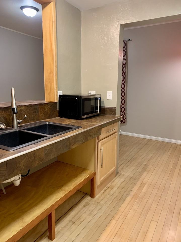 410 E Cherry St #1 - Photo 5 of 25