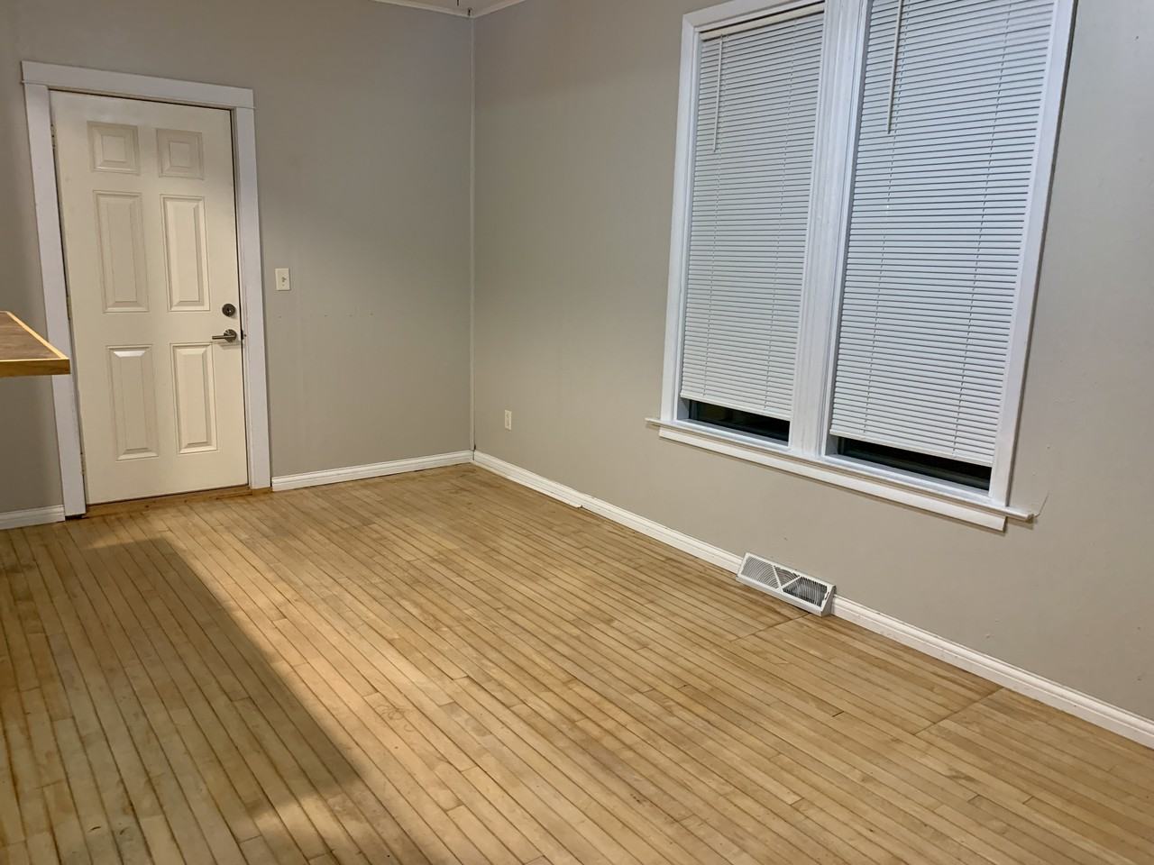 410 E Cherry St #1 - Photo 4 of 25