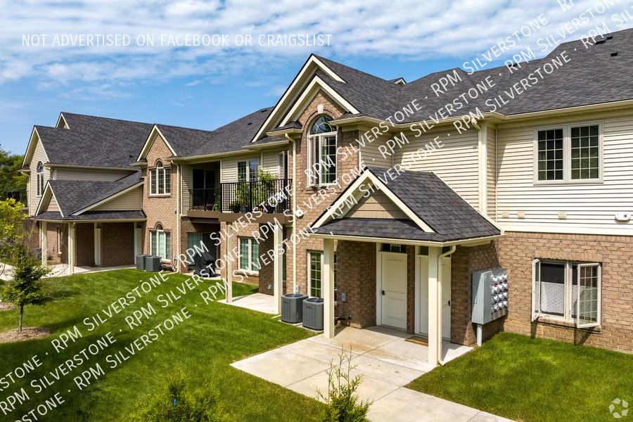 2670 Barrington Sq #2670 - Photo 3 of 18