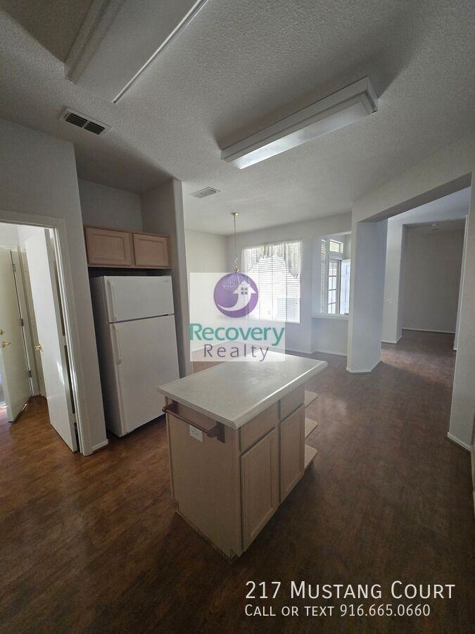 217 Mustang Ct - Photo 6 of 20