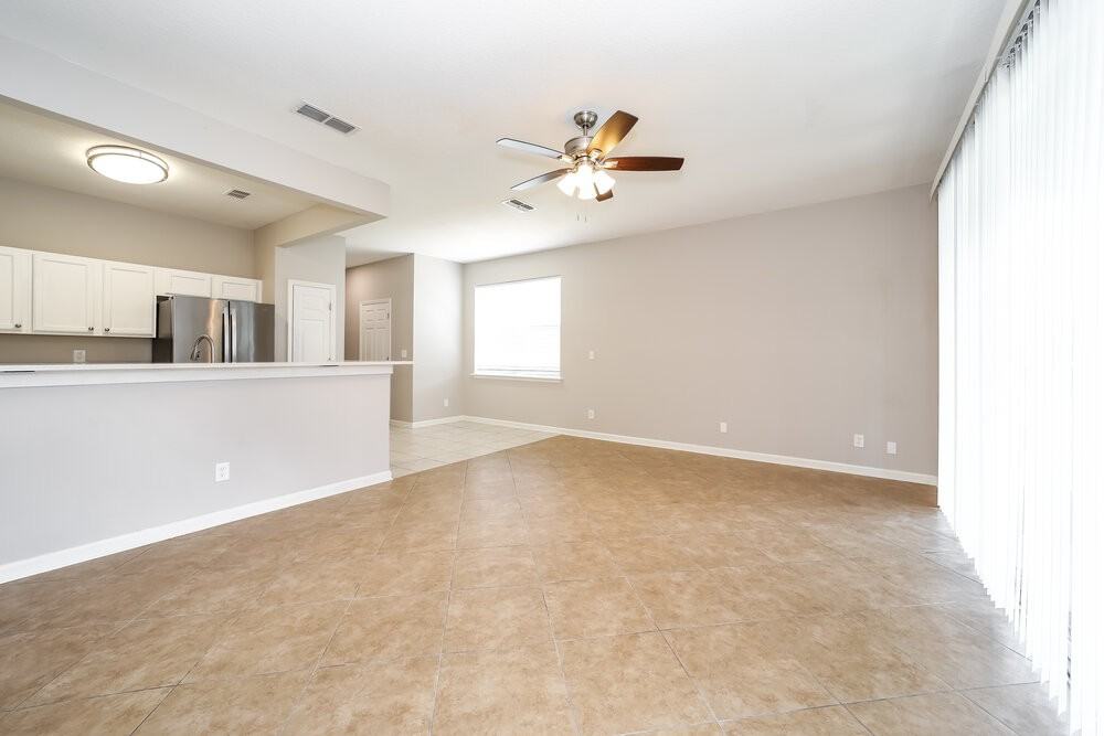 5860 Sandstone Way - Photo 4 of 17