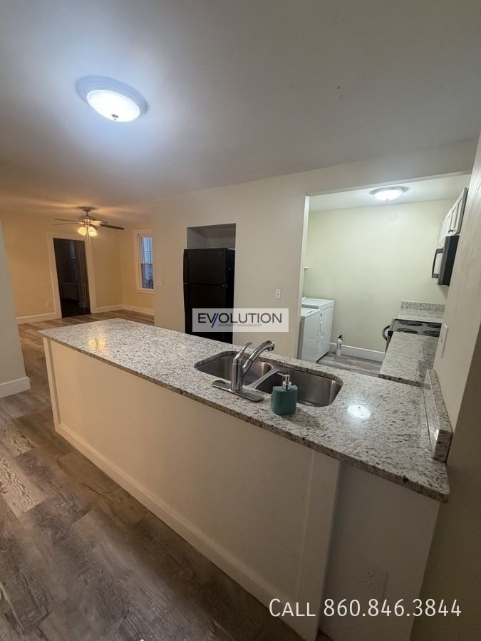 564 High St #1 - Photo 2 of 8