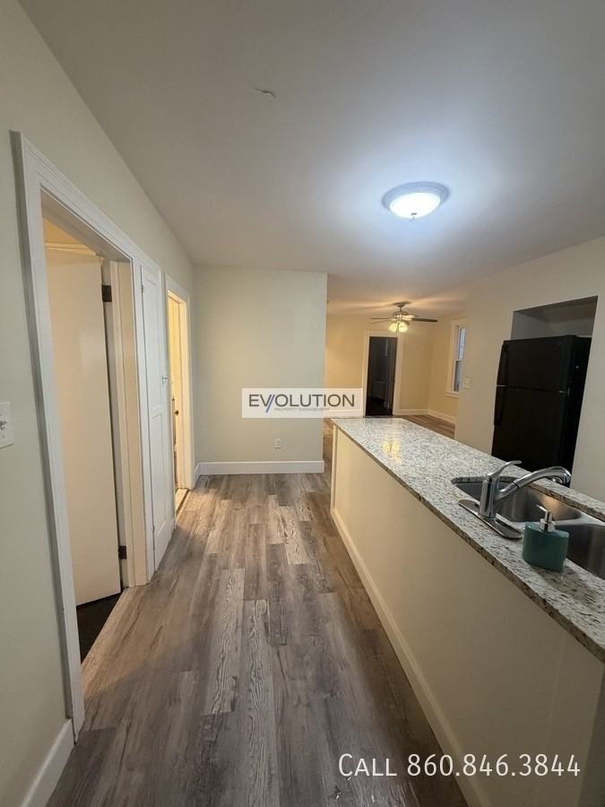 564 High St #1 - Photo 3 of 8